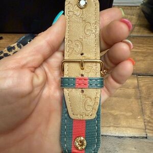 Gucci Beige and Green Women's Watch Strap